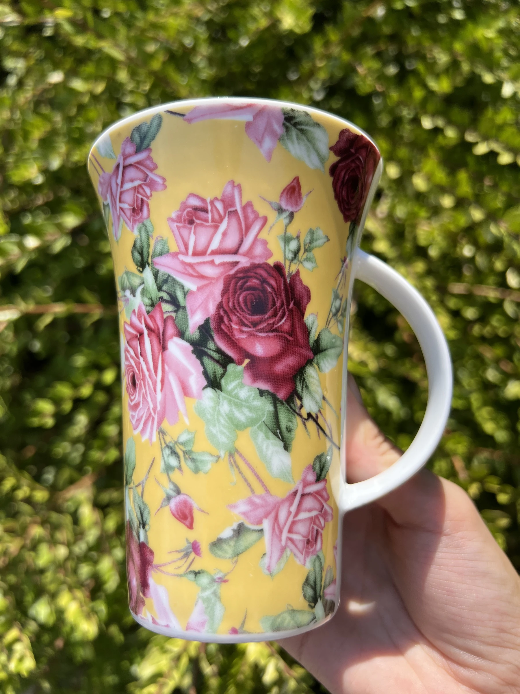 🌹 Lot of 6 large porcelain cups with burgundy rose patterns - Very good condition – photo 4